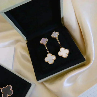 [Luna Brilliance]CLOVER 2 MOTIF WHITE MOP EARRINGS