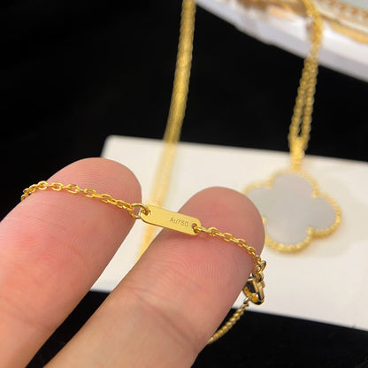 [Luna Brilliance]CLOVER 25MM MOP LARGE PENDANT NECKLACE