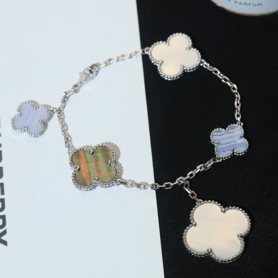 [Luna Brilliance]CLOVER BRACELET 5 MOTIFS MOP CHALCEDONY SILVER