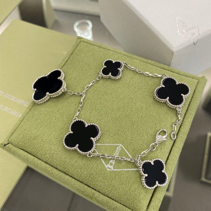 [Luna Brilliance]CLOVER 5 MOTIFS SIVLER ONYX BRACELET