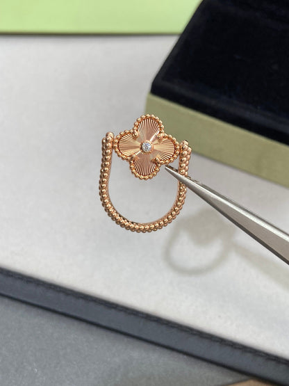 [Luna Brilliance]CLOVER RIVERSIBLE RING GOLD COLLECTION